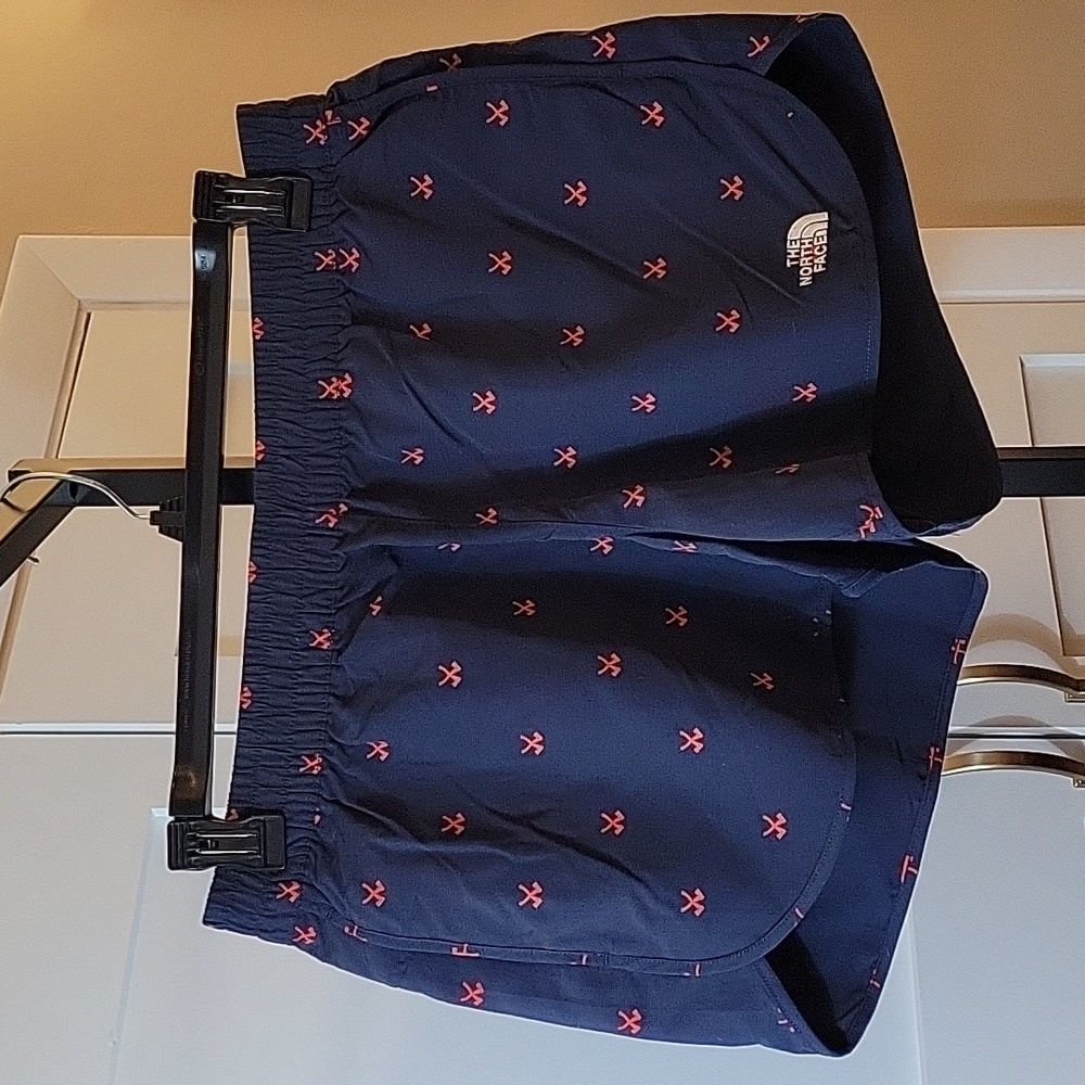 NWOT The North Face Elastic Waist Blue & Orange Athletic Gym Shorts Size Large